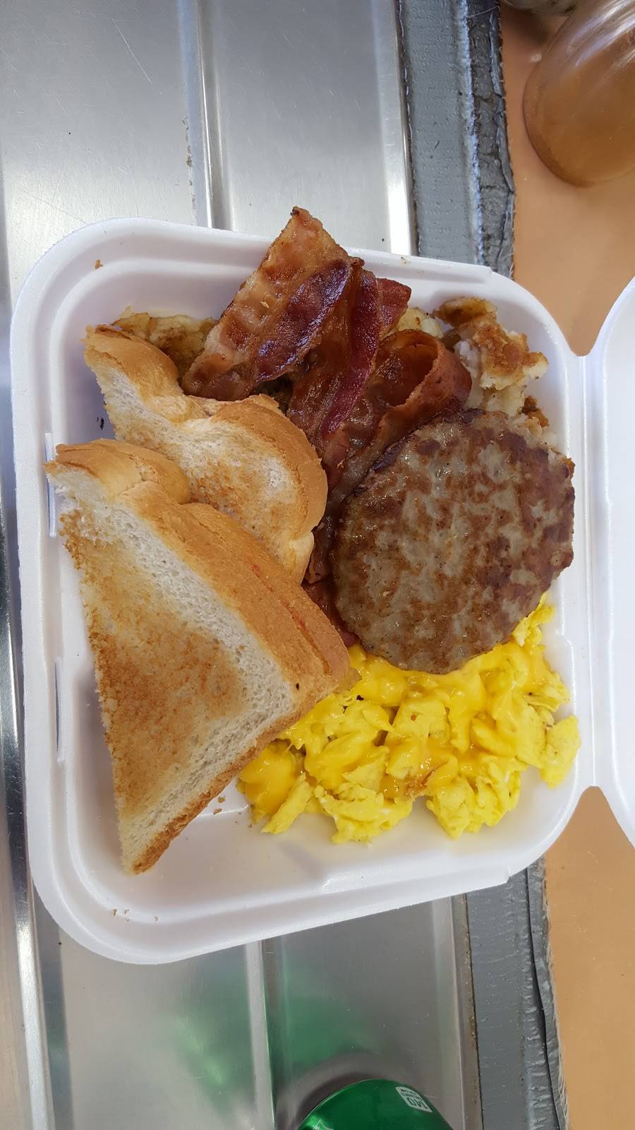 Light Carry Out | meal takeaway | 1308 Greenmount Ave, Baltimore, MD 21202, USA | 4107834088 OR +1 410-783-4088