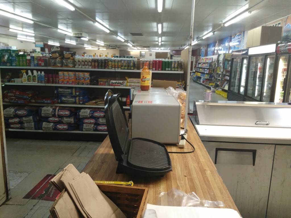 Pioneer Market | restaurant | 23519 Robertson Blvd, Chowchilla, CA 93610, USA | 5596654466 OR +1 559-665-4466