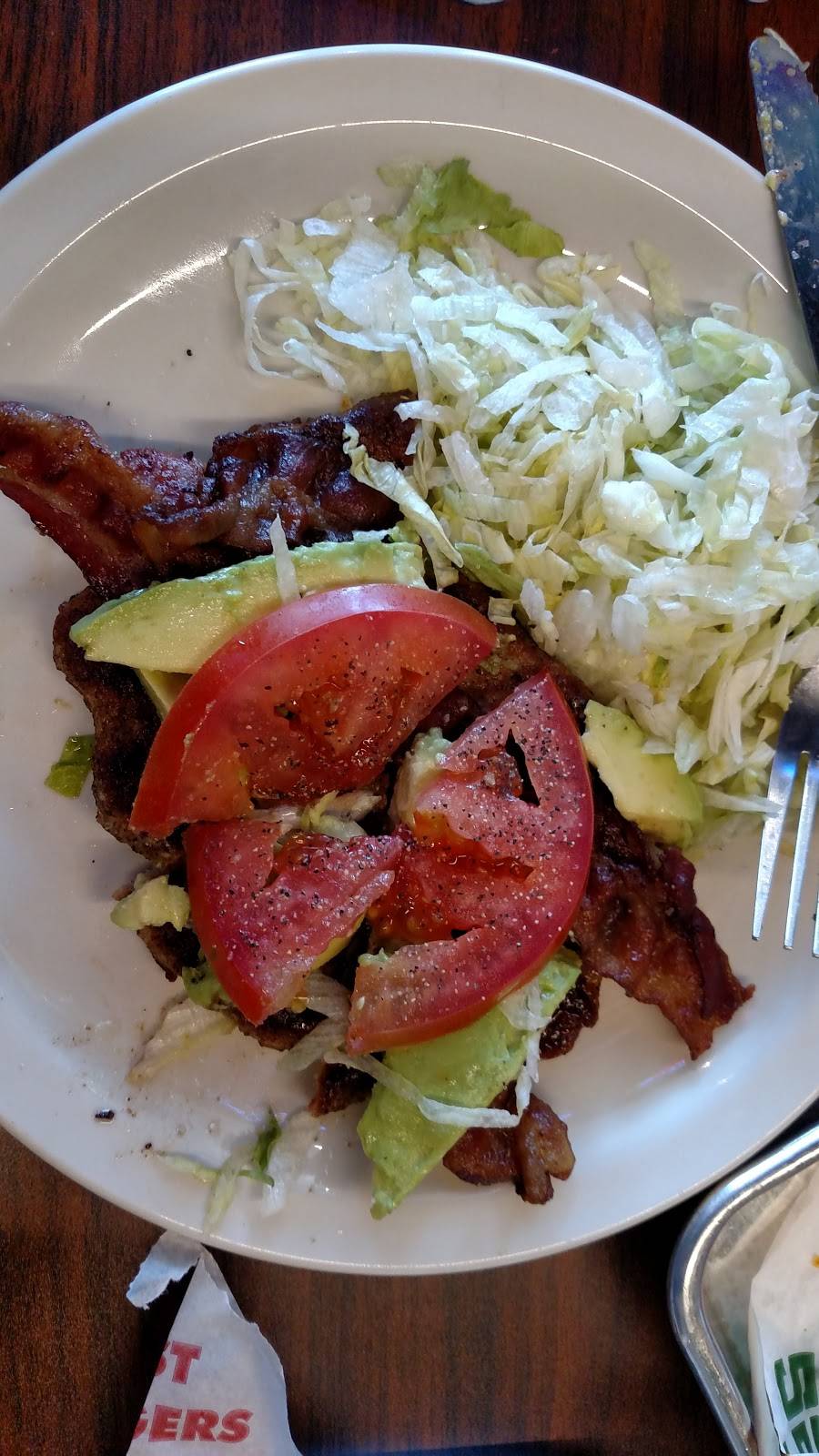 Jakes Burgers and Beer | restaurant | 3540 E Broad St #132, Mansfield, TX 76063, USA | 8174397171 OR +1 817-439-7171