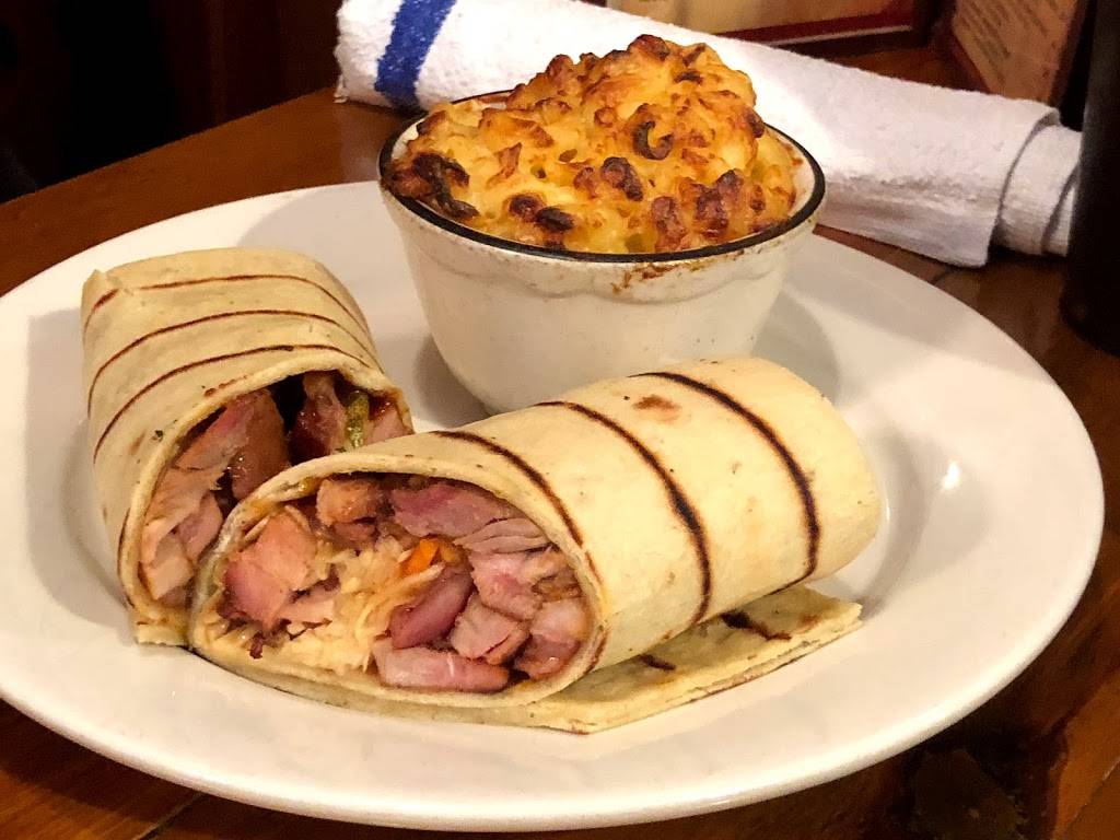 Hickory BBQ & Smokehouse | restaurant | 743 NY-28, Kingston, NY 12401, USA | 8453382424 OR +1 845-338-2424