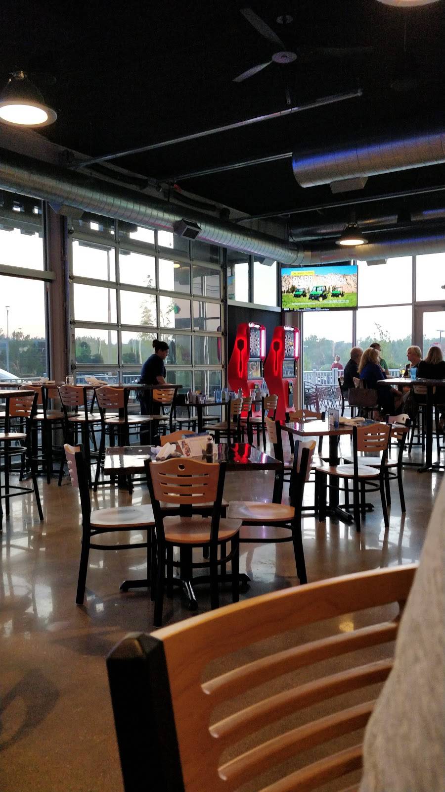 Flight Deck Tap & Grill | restaurant | 2929 California St Suite #1015, Omaha, NE 68131, USA | 4025044893 OR +1 402-504-4893