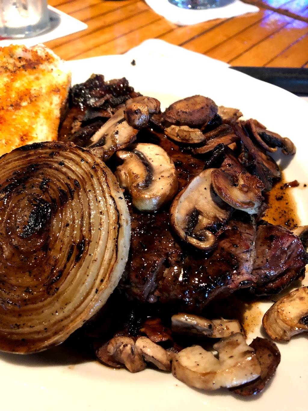 Burnams Pub House | restaurant | 366 Pleasant St, Ashland, MA 01721, USA | 5088811742 OR +1 508-881-1742