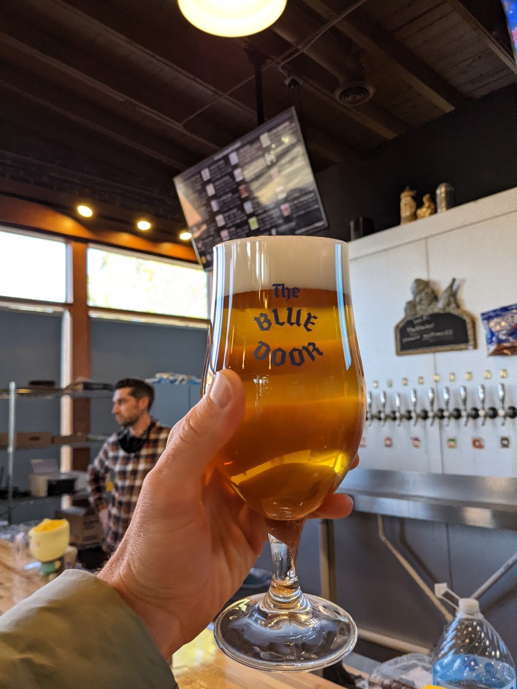 The Blue Door Bottleshop & Beer Hall | restaurant | 146 3rd Ave E, Hendersonville, NC 28792, USA | 8282904191 OR +1 828-290-4191