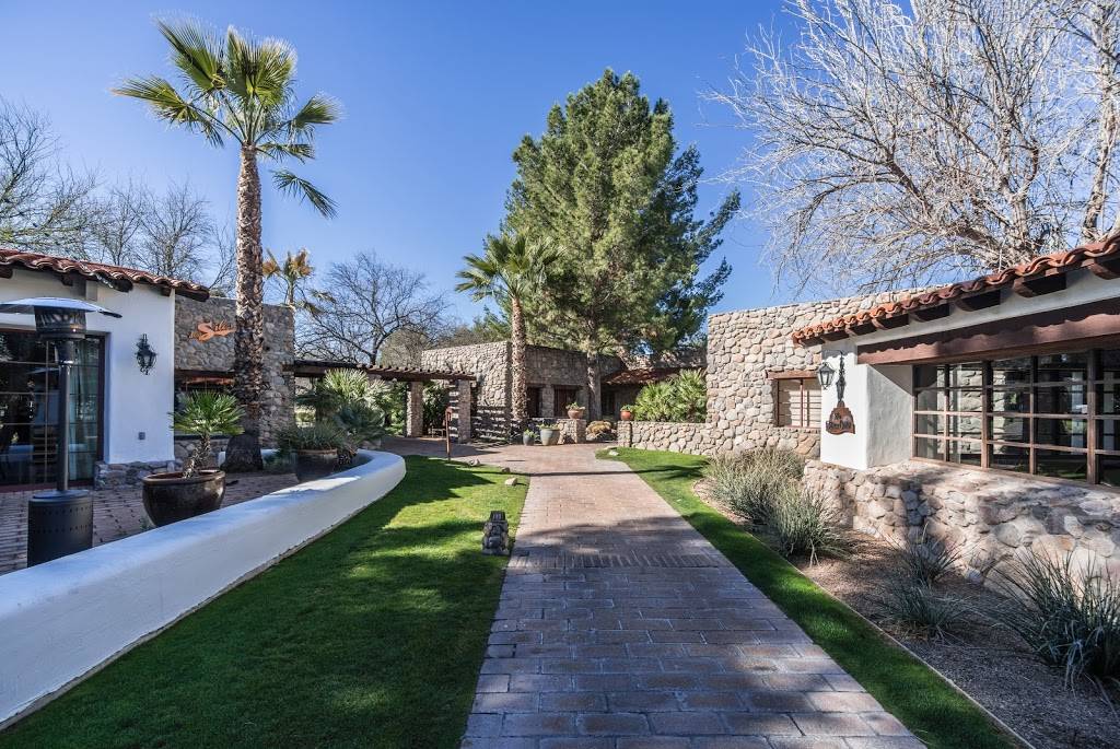 Stables Ranch Grille | restaurant | 65 Avenida de Otero, Tubac, AZ 85646, USA | 5203982678 OR +1 520-398-2678