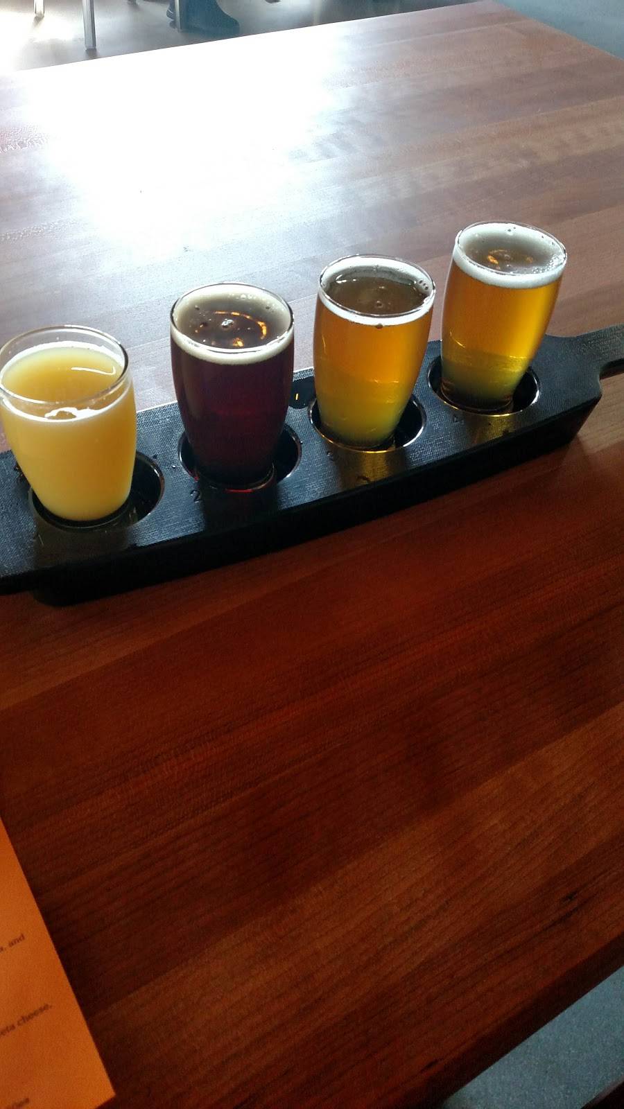 Pedals & Pints Brewing Company | restaurant | 156 W Hillcrest Dr, Thousand Oaks, CA 91360, USA | 8055510547 OR +1 805-551-0547