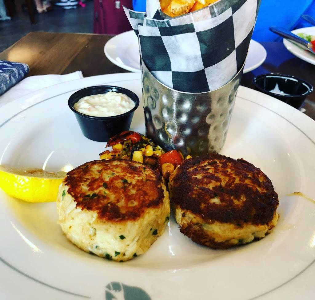 Phillips Seafood | restaurant | Baltimore/Washington International Thurgood Marshall Airport (BWI), Gate 12 Concourse D, Baltimore, MD 21240, USA | 4108507500 OR +1 410-850-7500