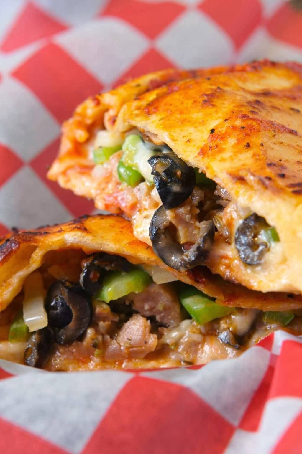 DBennys Subs & More | restaurant | 208 Adams St, Dorchester, MA 02122, USA | 6172870038 OR +1 617-287-0038