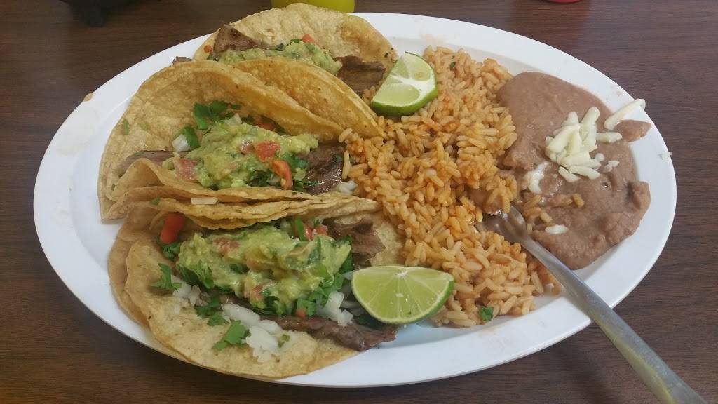 El Burrito Bronco | restaurant | 733 W Dundee Rd, Wheeling, IL 60090, USA | 8474650728 OR +1 847-465-0728