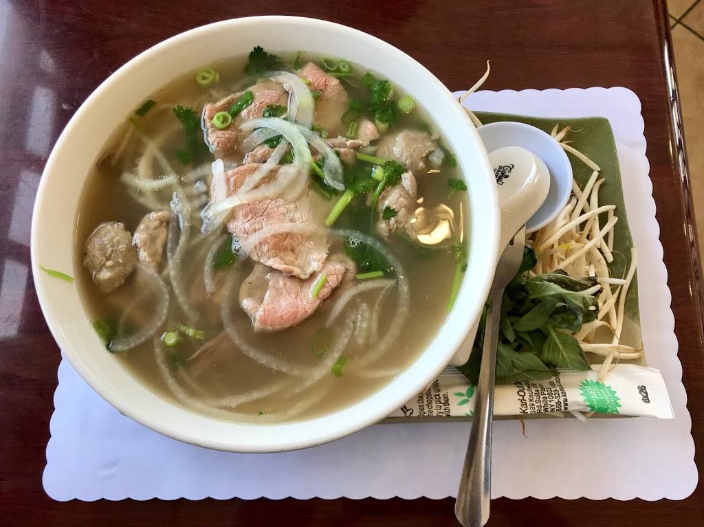 PHO Banh Mi & Che Cali | restaurant | 18122 Brookhurst St, Fountain Valley, CA 92708, USA | 7145936300 OR +1 714-593-6300