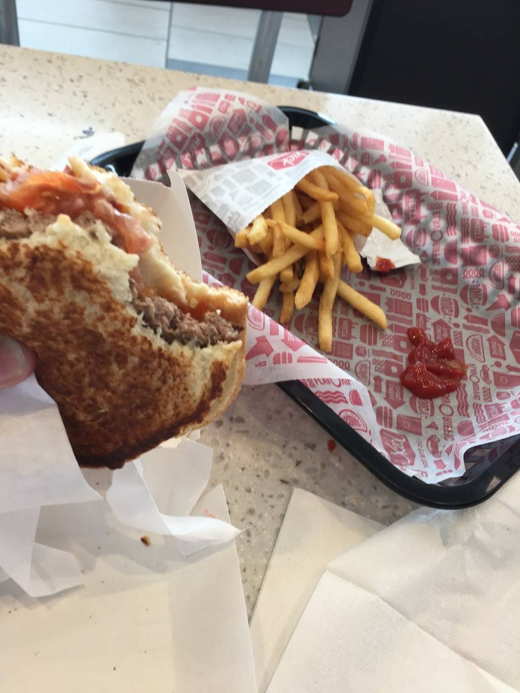 Jack in the Box | restaurant | 515 Airport Fwy, Irving, TX 75062, USA | 9722526577 OR +1 972-252-6577