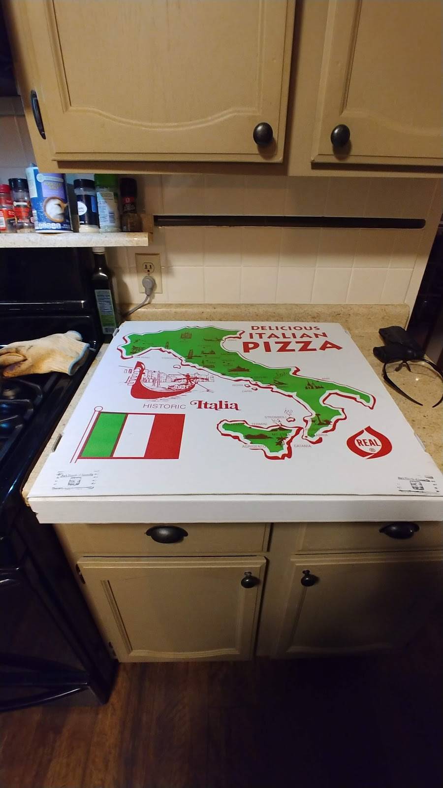 Jims Pizzeria | restaurant | 1103 Center Ave, Janesville, WI 53546, USA | 6087548266 OR +1 608-754-8266