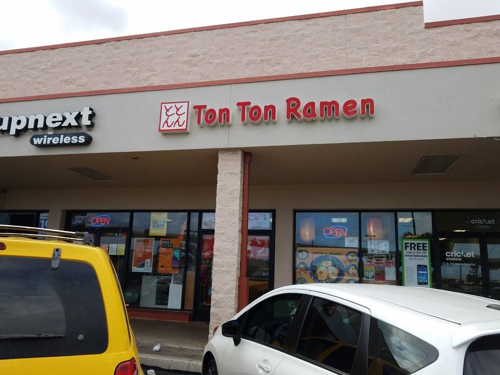 Ton Ton Ramen | restaurant | 94-050 Farrington Hwy, Waipahu, HI 96797, USA | 8086775388 OR +1 808-677-5388