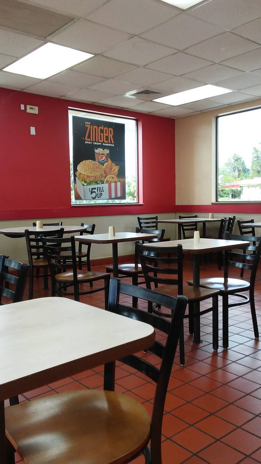 KFC | restaurant | 5120 SE Abshier Blvd, Belleview, FL 34420, USA | 3522455663 OR +1 352-245-5663