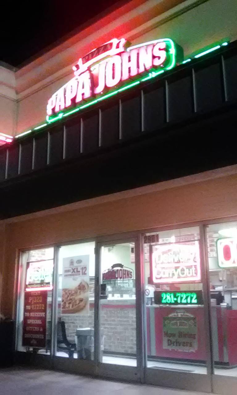 Papa Johns Pizza | restaurant | 2901 Tazewell Pike, Knoxville, TN 37918, USA | 8652817272 OR +1 865-281-7272