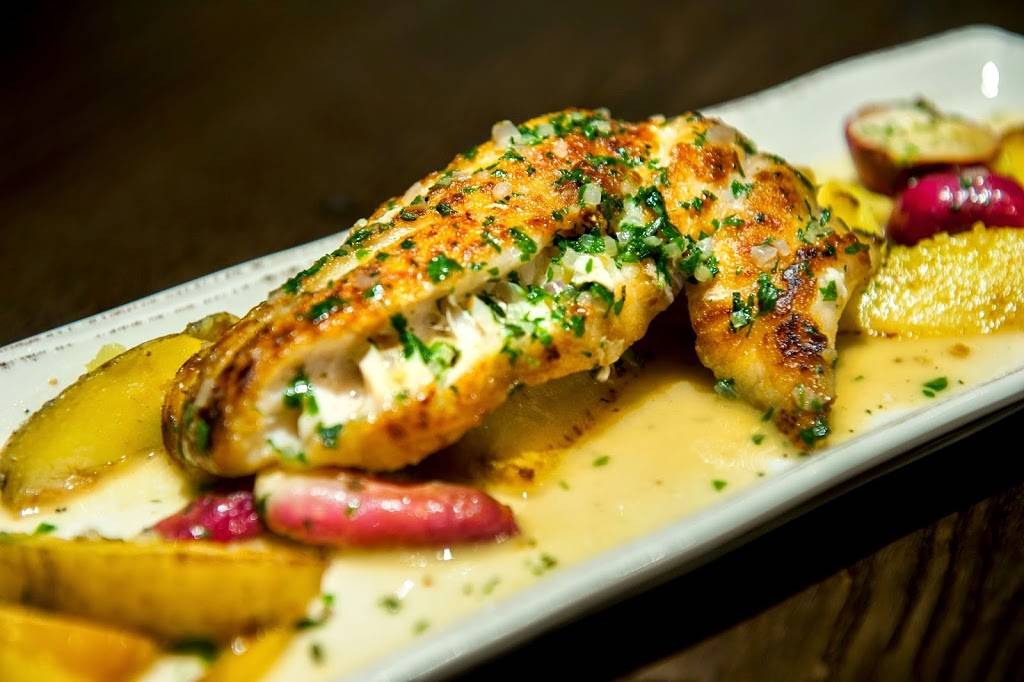 Dogwood Southern Table & Bar | restaurant | 4905 Ashley Park Ln, Charlotte, NC 28210, USA | 7049104919 OR +1 704-910-4919