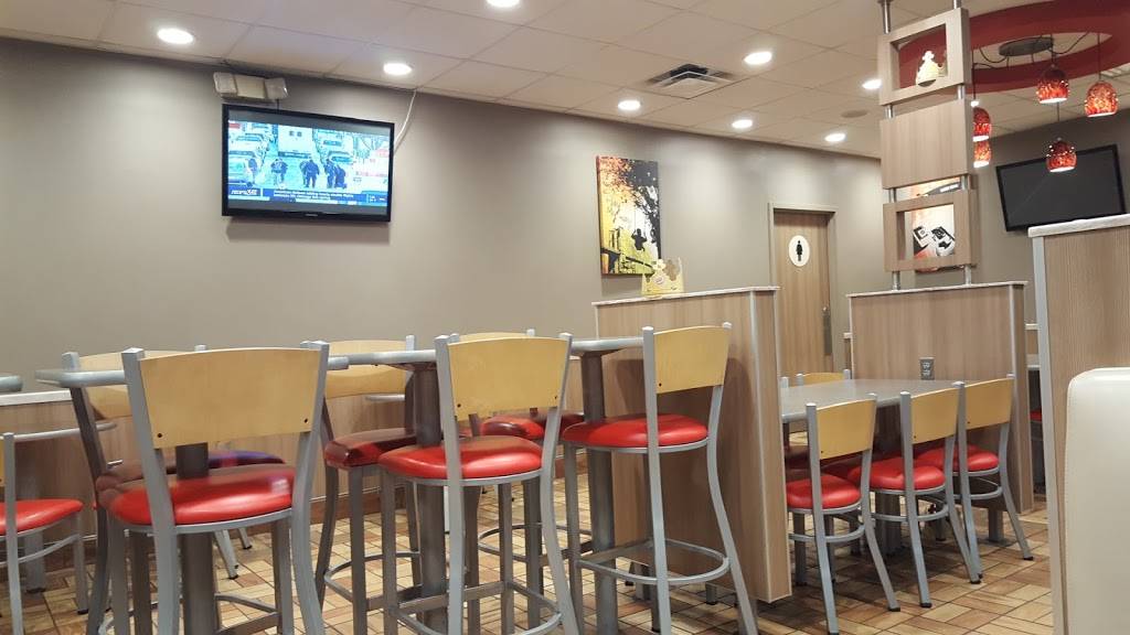 Burger King | restaurant | 501 Old Country Rd, Plainview, NY 11803, USA | 5169355407 OR +1 516-935-5407