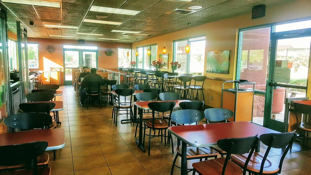 Jack in the Box | restaurant | 1585 E Warner Rd, Gilbert, AZ 85296, USA | 4805032533 OR +1 480-503-2533