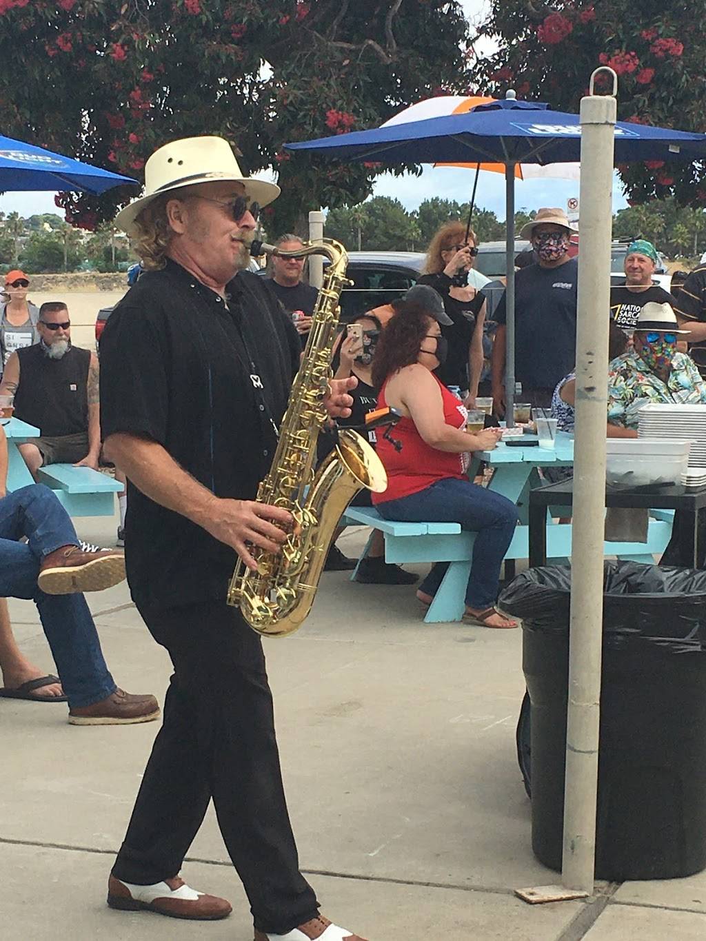 Aquarius Bar&Grille | restaurant | 1548 Quivira Way, San Diego, CA 92109, USA | 6192305790 OR +1 619-230-5790