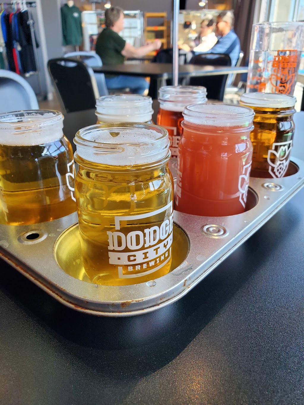 Dodge City Brewing | restaurant | 701 3rd Ave, Dodge City, KS 67801, USA | 6203713999 OR +1 620-371-3999