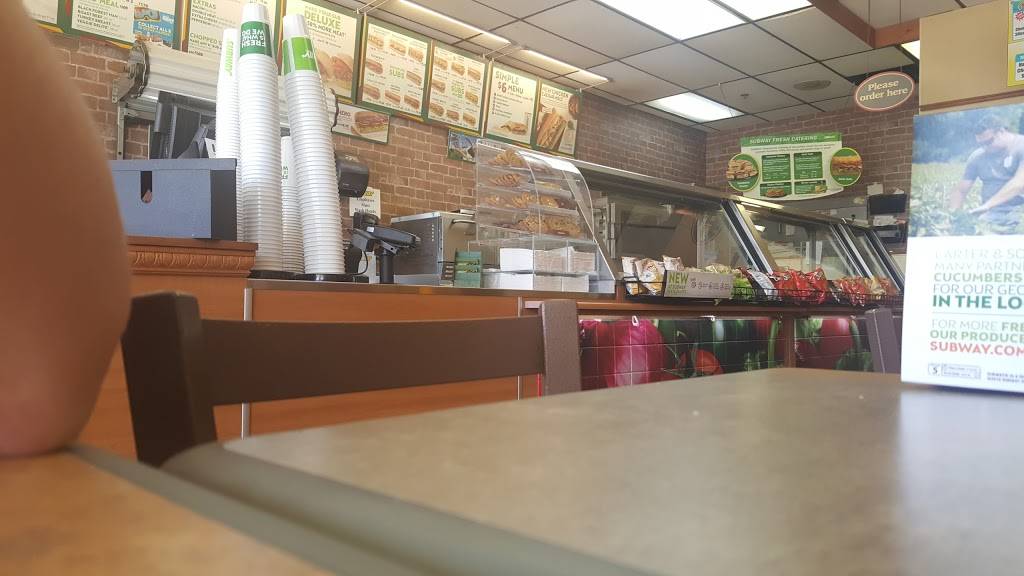 Subway Restaurants | restaurant | 1722 S 8th St 7, Fernandina Beach, FL 32034, USA | 9042619250 OR +1 904-261-9250