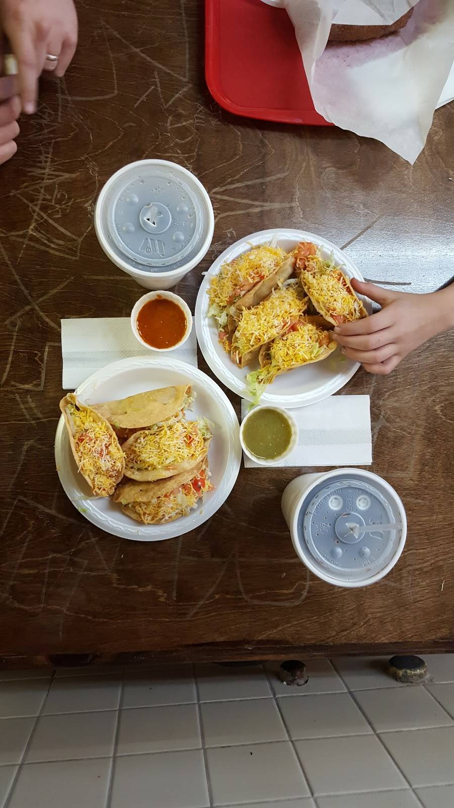 Burrito Track | restaurant | 10027 Mills Ave, Whittier, CA 90604, USA | 5626963682 OR +1 562-696-3682