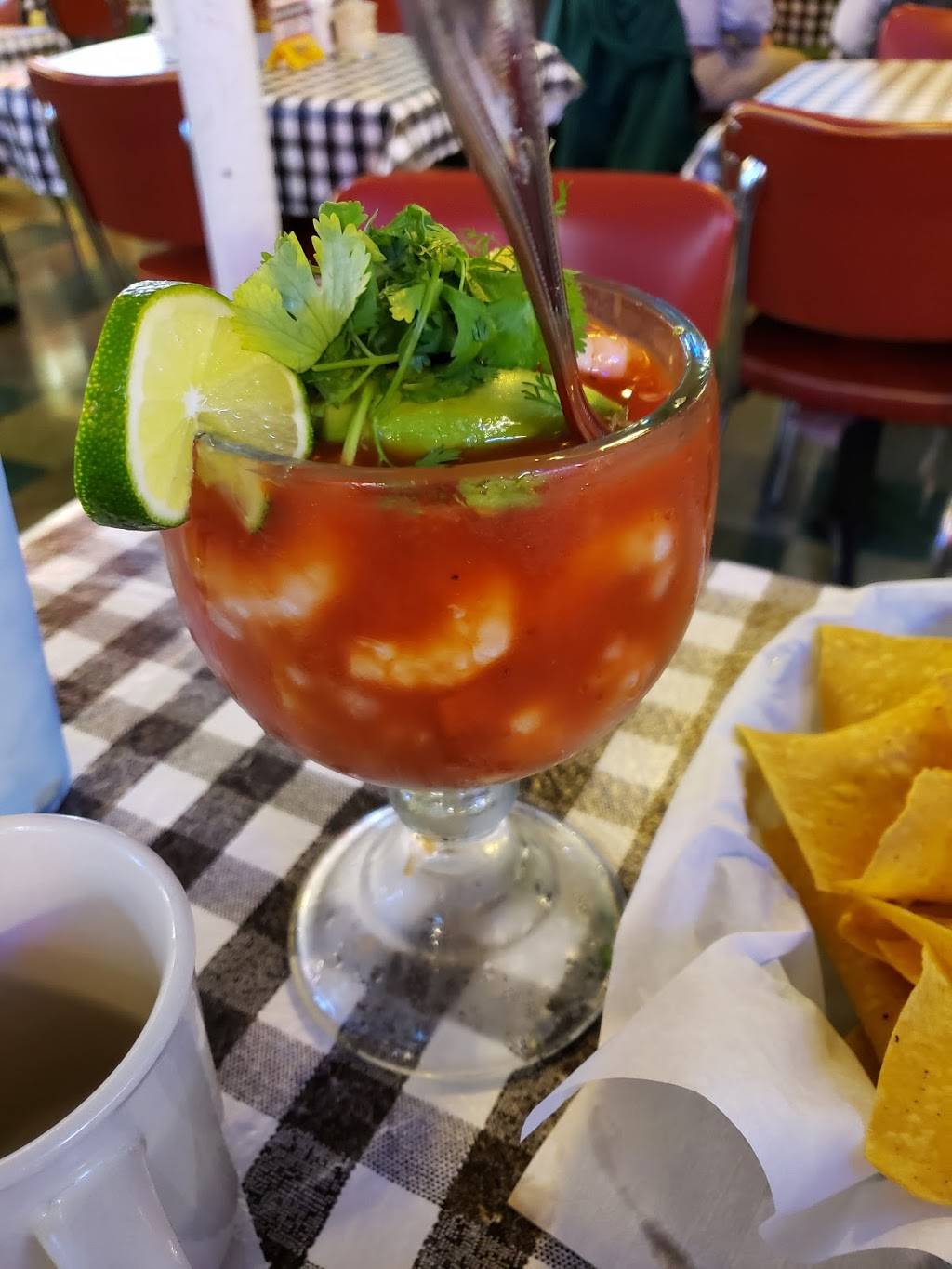 Flying Fish | restaurant | 2913 Montgomery St, Fort Worth, TX 76107, USA | 8179892277 OR +1 817-989-2277