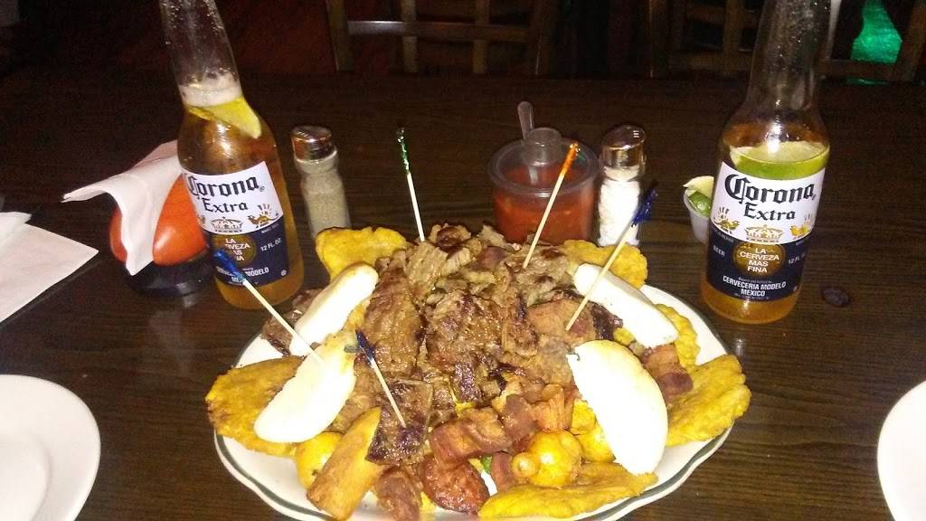 Las Camelias | restaurant | 1802 Westchester Ave, Bronx, NY 10472, USA | 7187941827 OR +1 718-794-1827