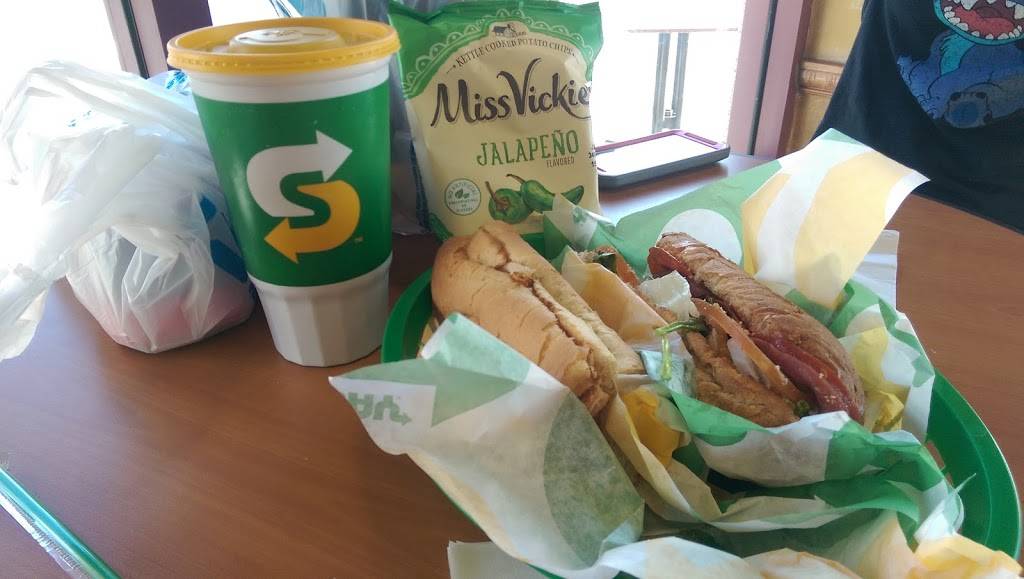 Subway Restaurants | restaurant | 15751 Imperial Hwy, La Mirada, CA 90638, USA | 5629431121 OR +1 562-943-1121