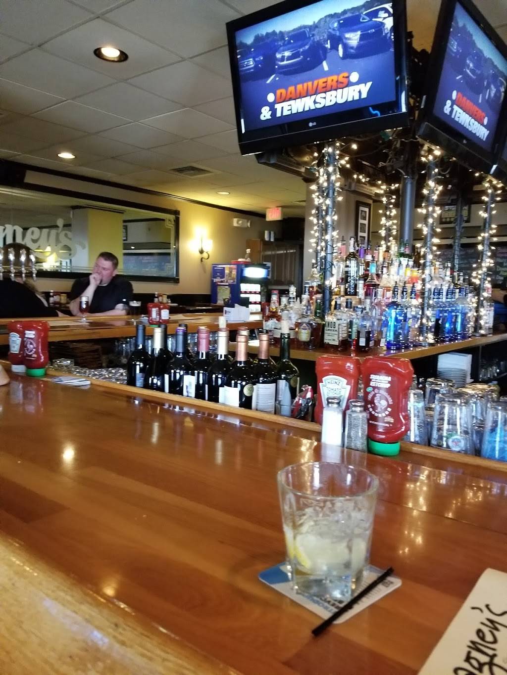 Cagneys | restaurant | 214 Washington St, Quincy, MA 02169, USA | 6178473940 OR +1 617-847-3940