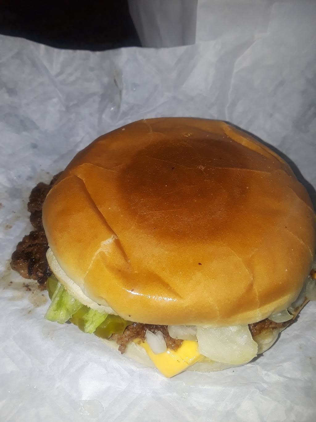 Swanners Hamburgers | restaurant | 620 W Tyler St, Gilmer, TX 75644, USA | 9038435235 OR +1 903-843-5235