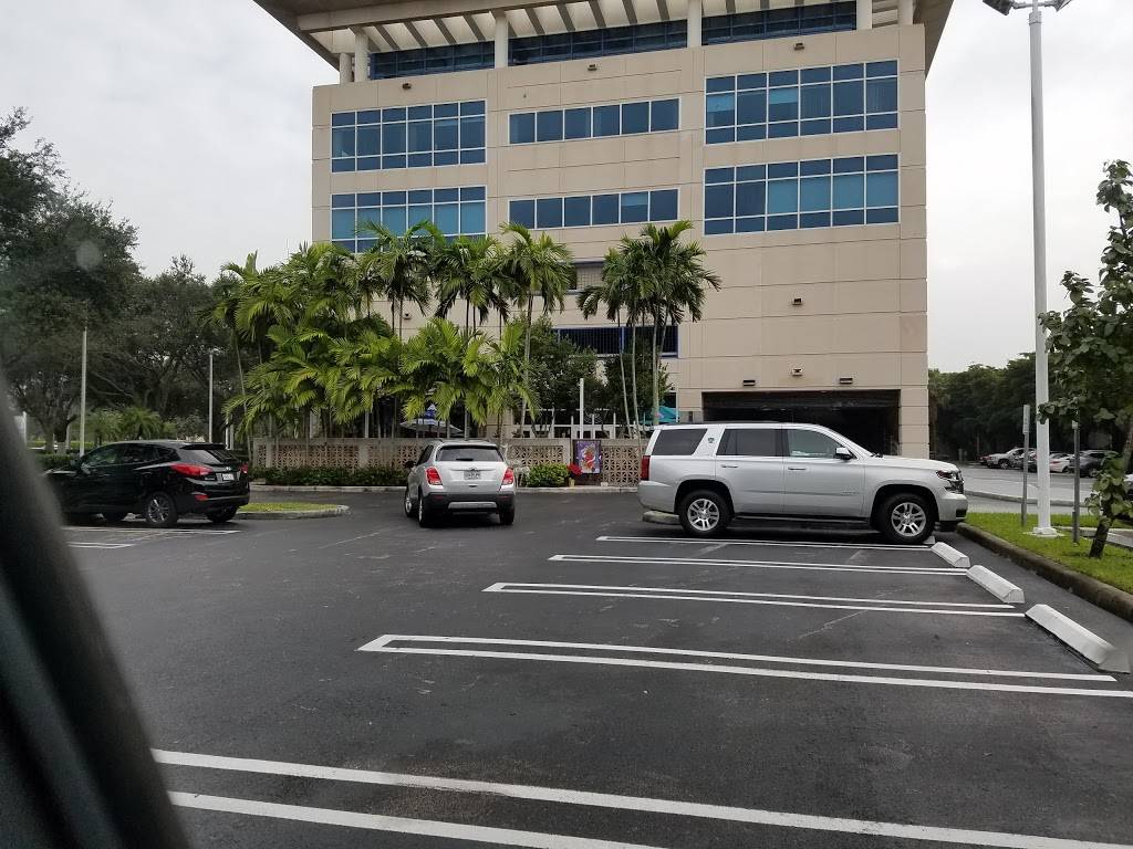 NatuRxHeal Organic Restaurant, Café, Juice Bar & Terraza Lounge- | night club | Next To Aloft Hotel, 3105 NW 107th Ave, Doral, FL 33172, USA | 3056299891 OR +1 305-629-9891