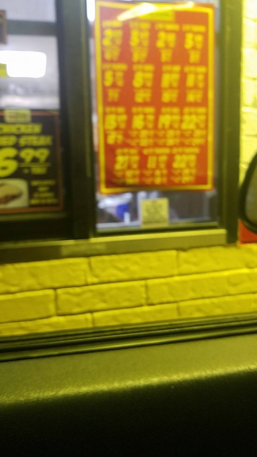 Williams Fried Chicken | restaurant | 820 Brentwood Stair Rd, Fort Worth, TX 76112, USA | 8174298009 OR +1 817-429-8009