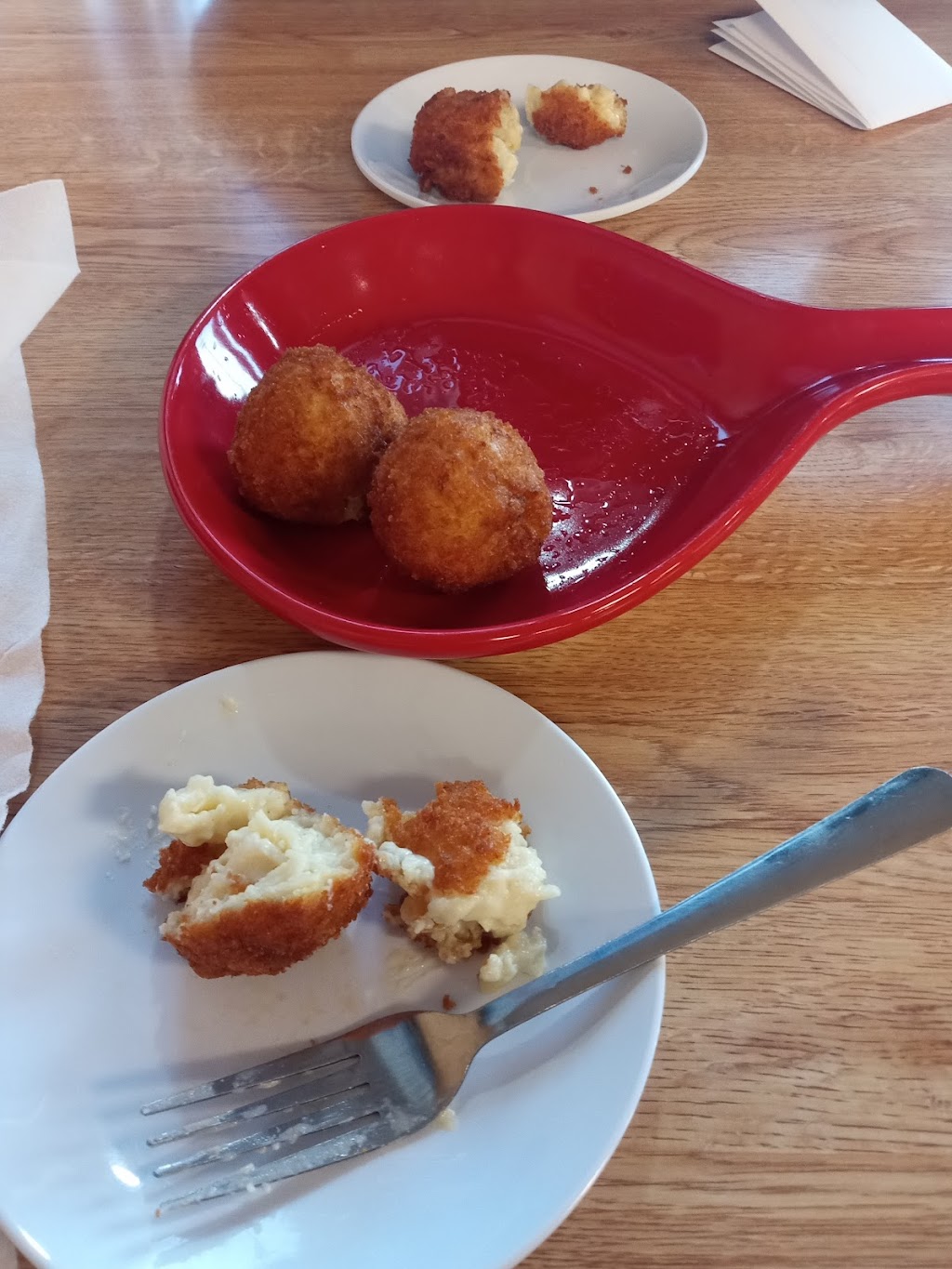 Circle S Farm Kitchen | restaurant | 1240 E Andrew Johnson Hwy, Greeneville, TN 37745, USA | 4235885451 OR +1 423-588-5451