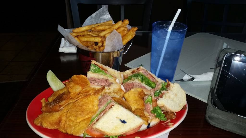 CrossRoads American Grille | restaurant | 43 Mall Way, West Sand Lake, NY 12196, USA | 5186745938 OR +1 518-674-5938