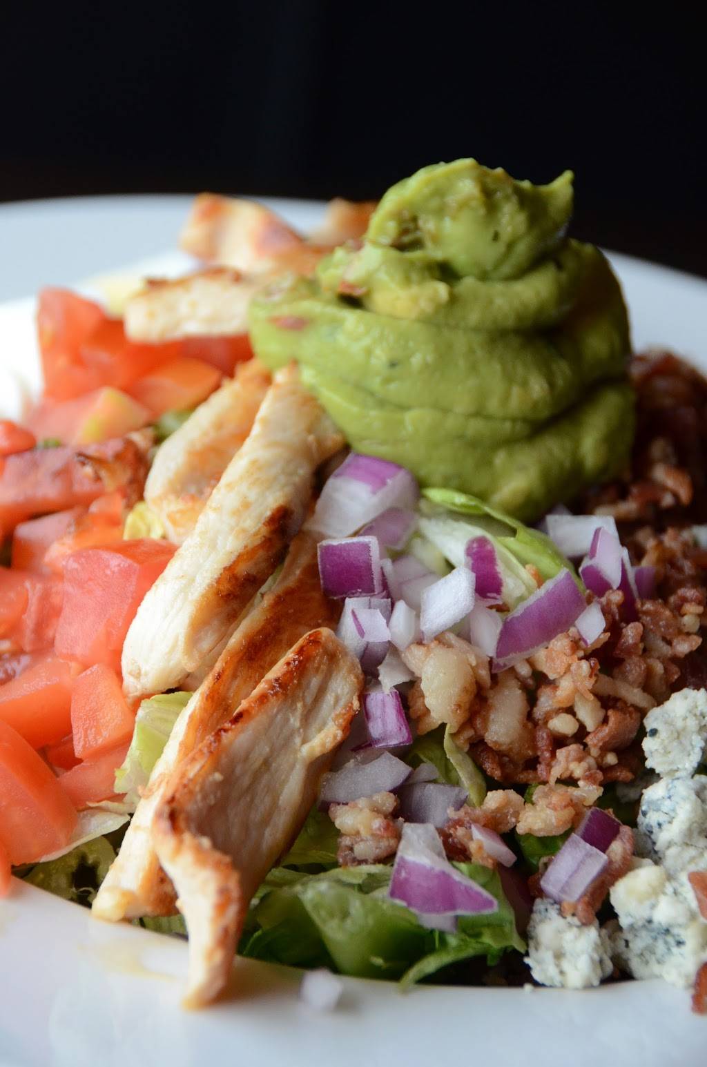 The Blind Pig | restaurant | 3325 Center Point Rd NE, Cedar Rapids, IA 52402, USA | 3192004127 OR +1 319-200-4127