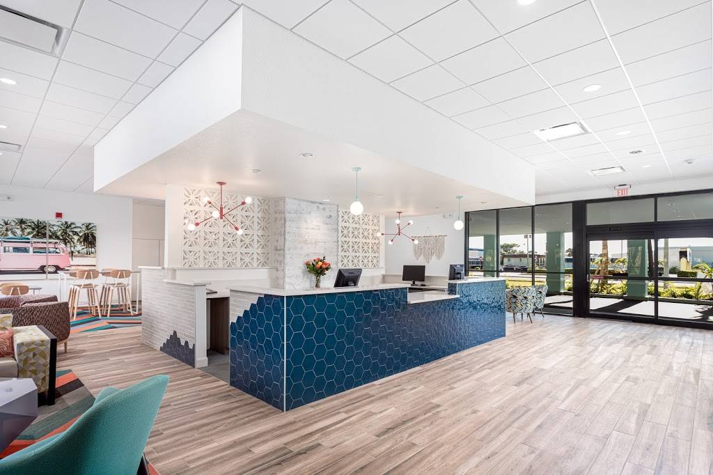 Beachside Hotel & Suites | night club | 3901 N Atlantic Ave, Cocoa Beach, FL 32931, USA | 3217832221 OR +1 321-783-2221