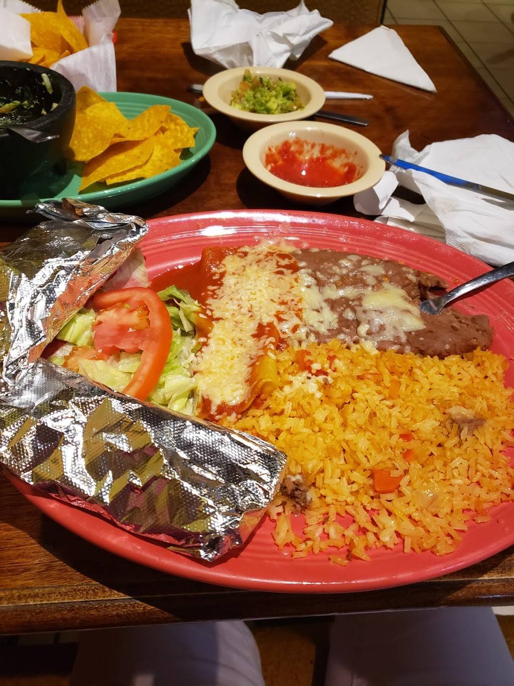 Manzanillo Restaurant | restaurant | 3373 US-41 ALT, Clarksville, TN 37043, USA | 9313681234 OR +1 931-368-1234
