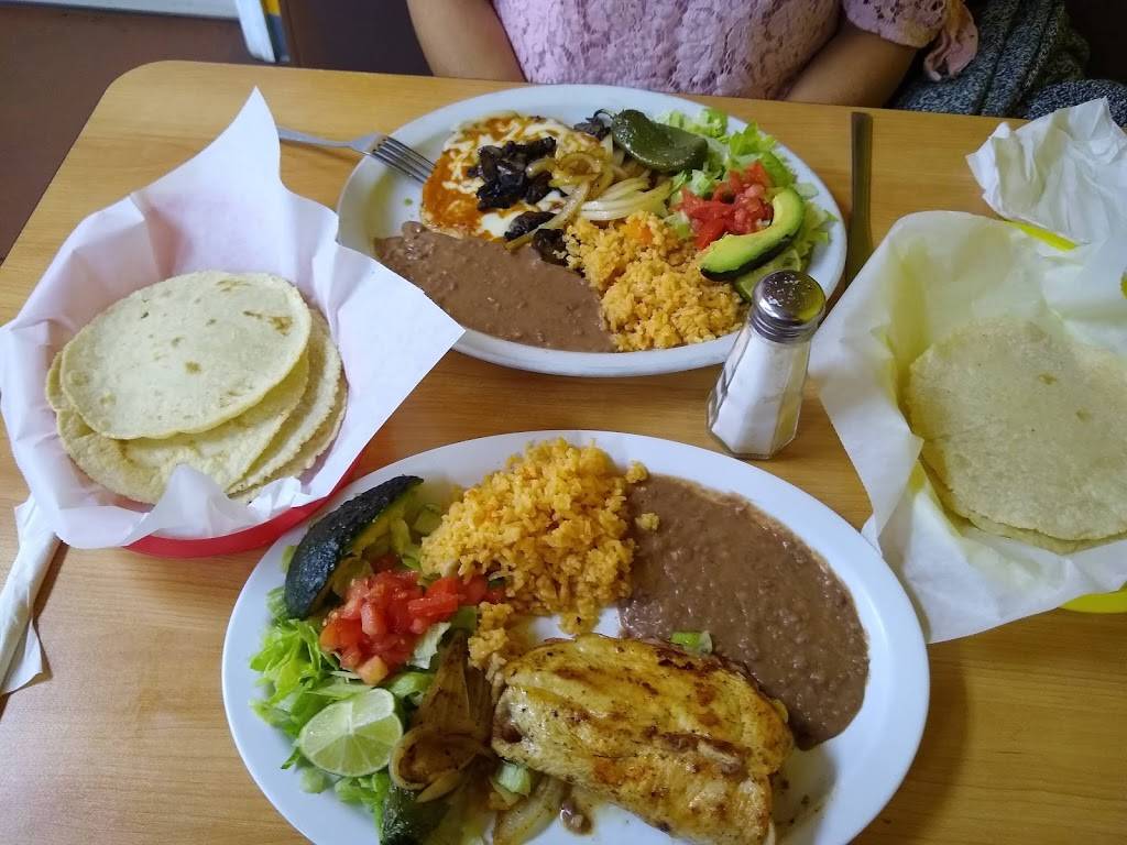 Fonda El Cubilete | restaurant | 423 Harding Pl, Nashville, TN 37211, USA | 6156790005 OR +1 615-679-0005