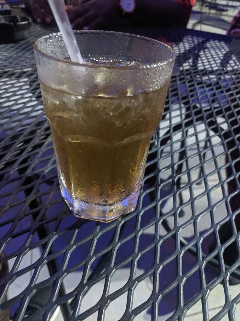 The Pour House Bar and Grill | restaurant | 7405 Nieman Rd, Shawnee, KS 66214, USA | 9133220580 OR +1 913-322-0580