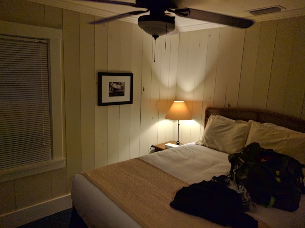 Cabbage Key Inn and Restaurant | restaurant | 200, Pineland, FL 33945, USA | 2392832278 OR +1 239-283-2278