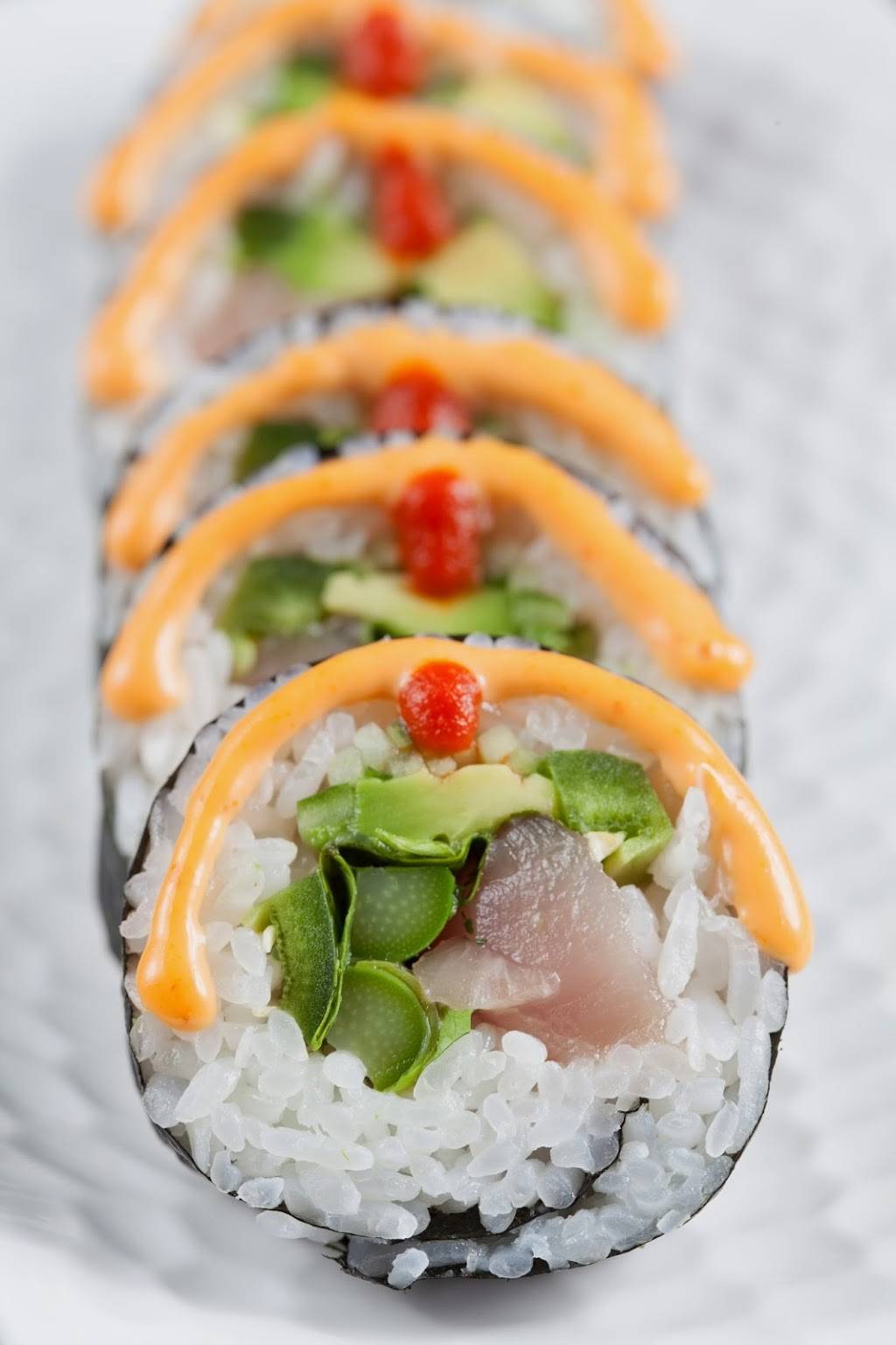 Mizu Sushi Bar & Grill | restaurant | 2881 El Camino Real, Tustin, CA 92782, USA | 7147300200 OR +1 714-730-0200