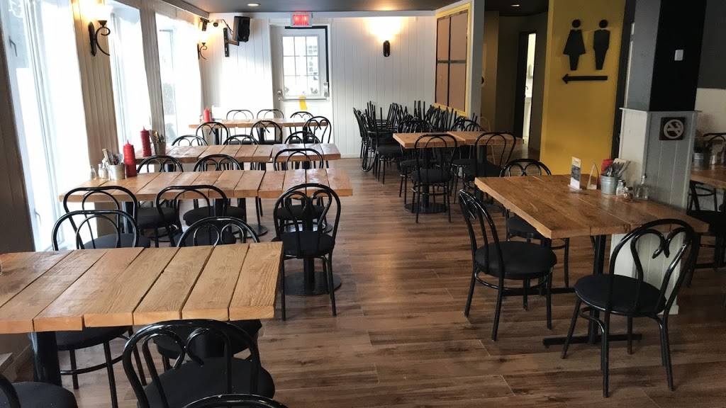 Taxi Pizza Resto bar | restaurant | 211 QC-201, Rigaud, QC J0P 1P0, Canada | 4504588294 OR +1 450-458-8294