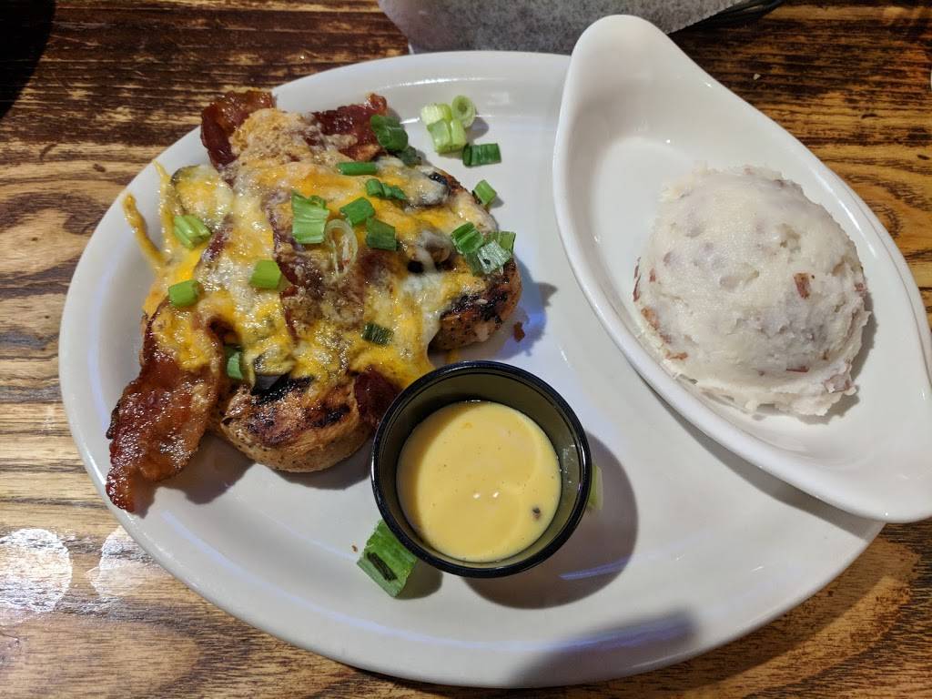 Coltons Steak House & Grill | restaurant | 206 N L Rogers Wells Blvd, Glasgow, KY 42141, USA | 2706292255 OR +1 270-629-2255