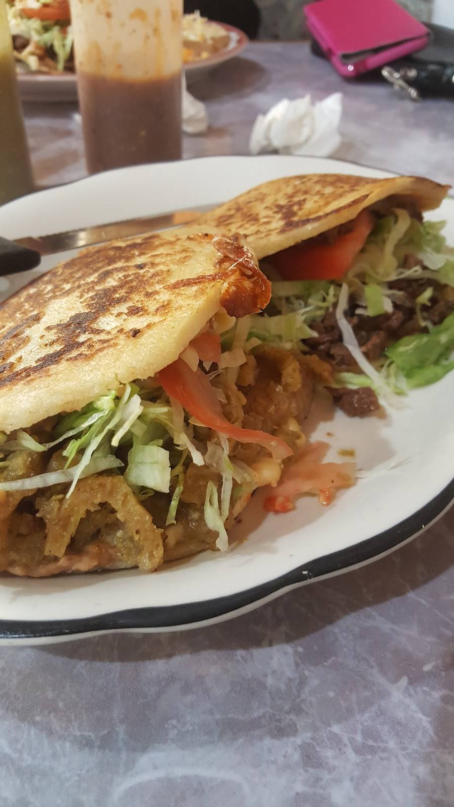 Nuevo Poncitlan | restaurant | 6322 W 26th St, Berwyn, IL 60402, USA | 7084845944 OR +1 708-484-5944