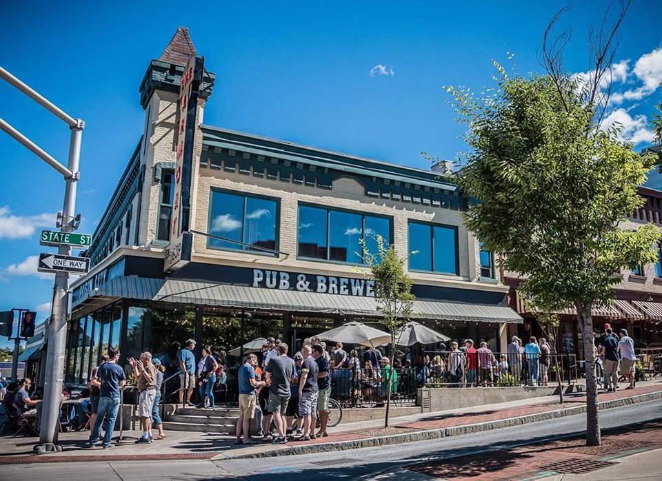 Prison City Pub and Brewery | restaurant | 28 State St, Auburn, NY 13021, USA | 3156041277 OR +1 315-604-1277