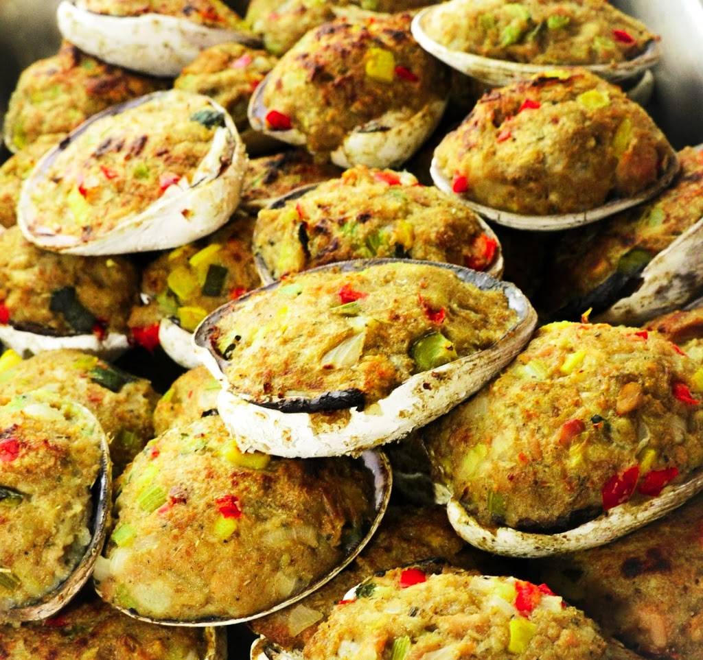 The Aquinnah Shop Restaurant | restaurant | 27 Aquinnah Cir, Aquinnah, MA 02535, USA | 5086453867 OR +1 508-645-3867