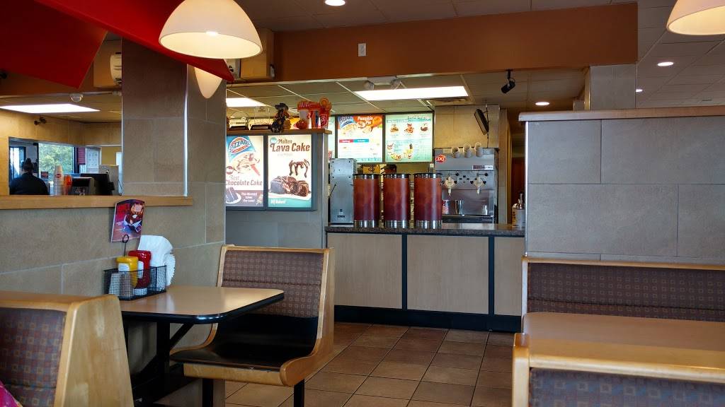 Dairy Queen Grill & Chill | restaurant | 300 E Carroll St, Tullahoma, TN 37388, USA | 9314559058 OR +1 931-455-9058