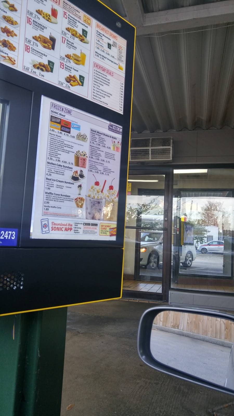 Sonic Drive-In | restaurant | 1311 NW Broad St, Murfreesboro, TN 37129, USA | 6158955656 OR +1 615-895-5656