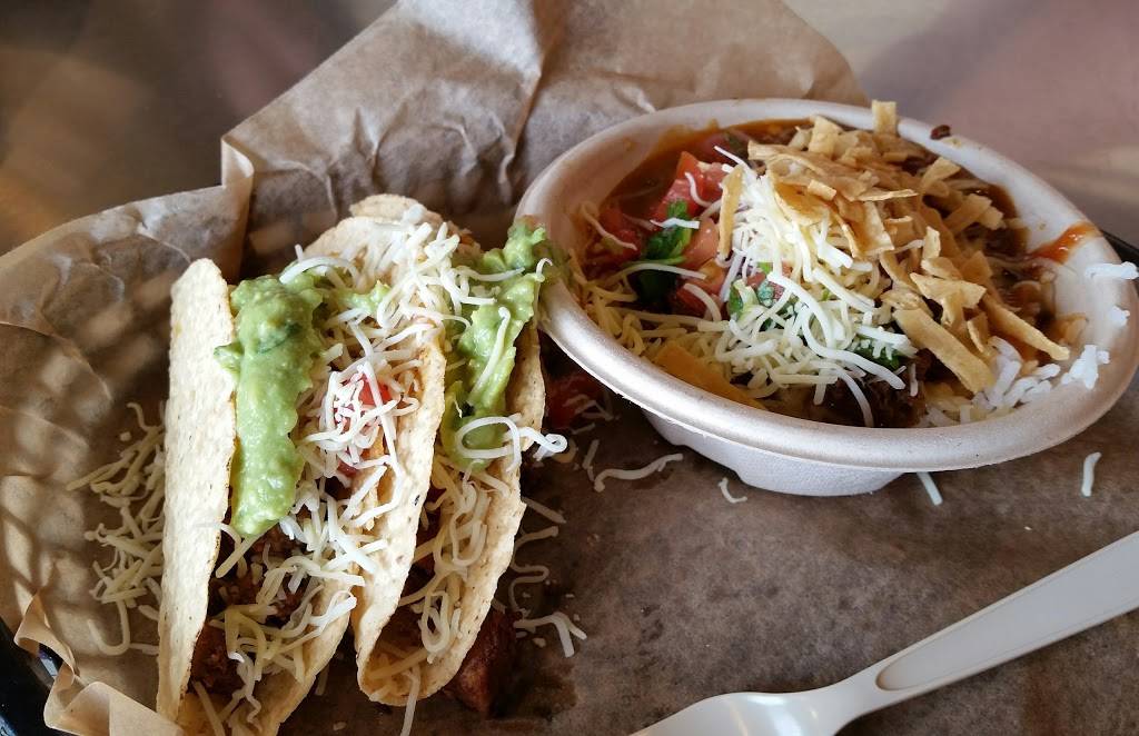 QDOBA Mexican Eats | restaurant | 9338 S, Dorchester St Suite A104, Highlands Ranch, CO 80129, USA | 3033466755 OR +1 303-346-6755