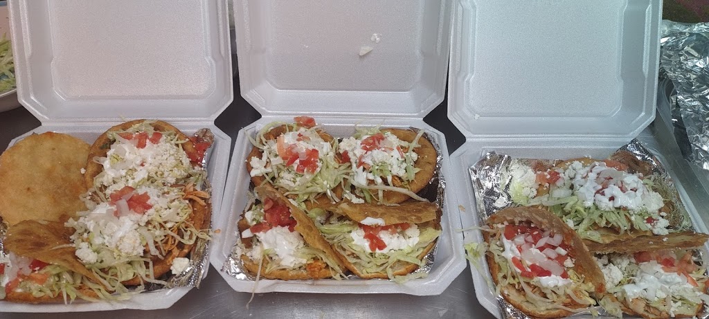 Manolos Tortilleria Artesanal | restaurant | 5955 Ash St, Forest Park, GA 30297, USA | 4043760023 OR +1 404-376-0023